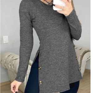 Long sleeve knit sweater with side slits